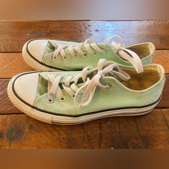 Upcycled OOAK Mushroom Nature Embroidered Converse Chuck Taylor All Star Size 8 - Picture 3 of 6